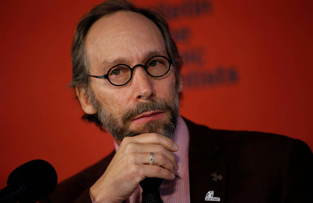 Lawrence M Krauss